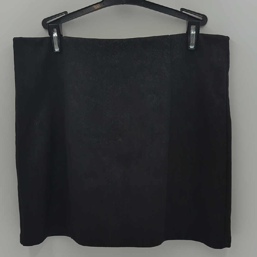 Ee:some Black Snakeprint Pencil Mini Skirt M Casual Medium Minimalist Party